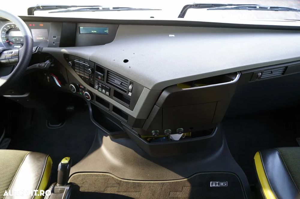 Volvo FH 16 / 660 / 6x4 / GVM: 180.000 KG!! / RETARDER / EURO 6 / I-PARK COOL - 33