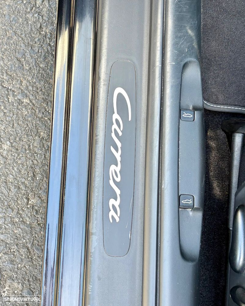 Porsche 911 (996) Carrera - 23