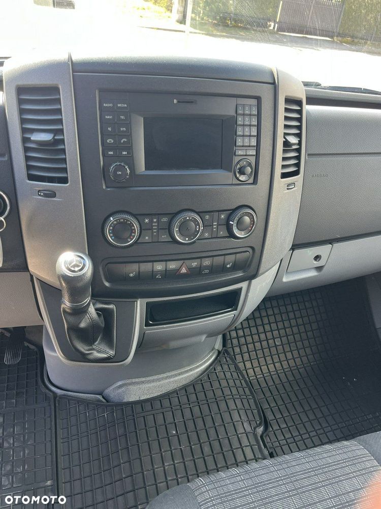 Mercedes-Benz Sprinter 906.233 7G-TRONIC Plus - 10