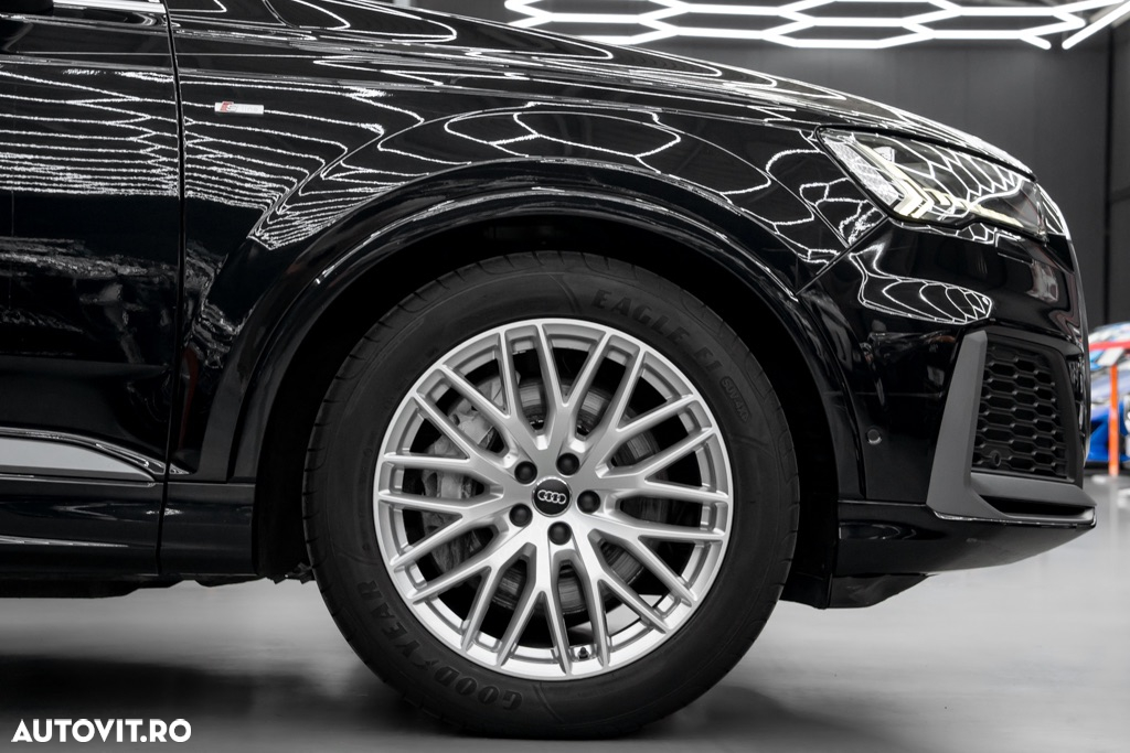 Audi Q7 55 TFSI quattro Tiptronic MHEV S Line - 8