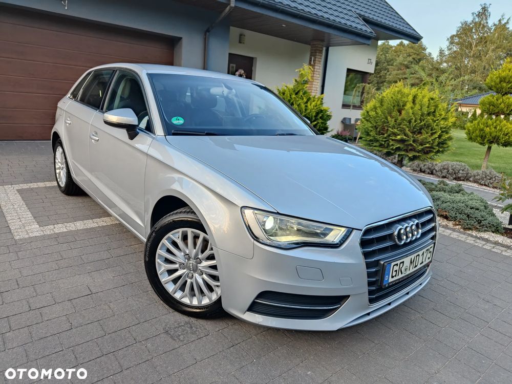 Audi A3 Sportback 1.4 TFSI S tronic Attraction - 1