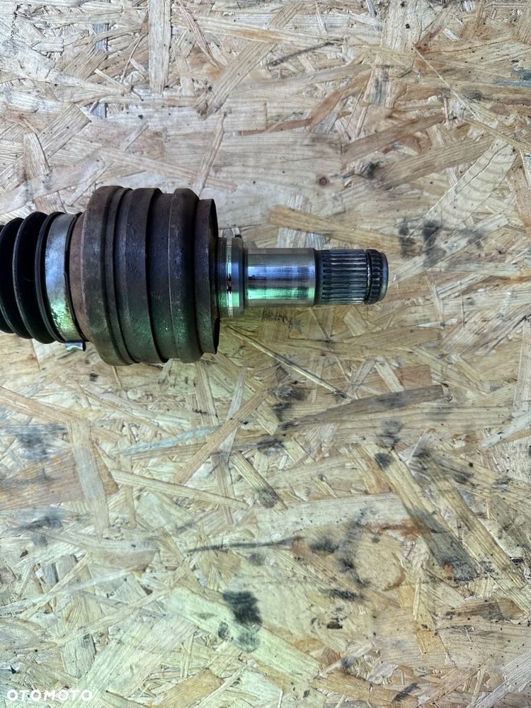 PÓŁOŚ PRAWY LEWY TYŁ 220D 2.2 D Lexus IS II (2005-2012) - 3