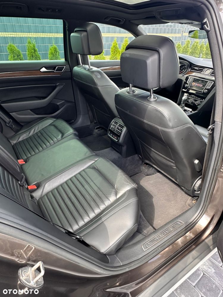 Volkswagen Passat Alltrack 2.0 TDI SCR 4Motion DSG - 23