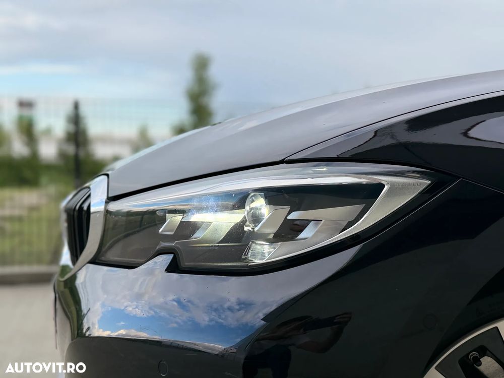 BMW Seria 3 330e Aut. Advantage - 39