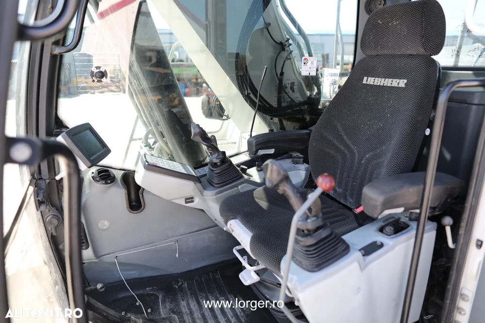 Liebherr R 924 WLC + Engcon Tiltrotator - 18