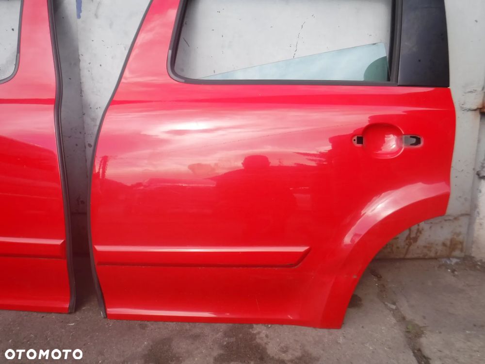 Skoda Yeti Lift drzwi tyl prawe lewe szyba LF3K 8T8T - 8