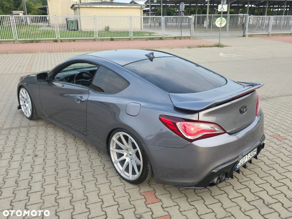 Hyundai Genesis Coupe 3.8 V6 - 14