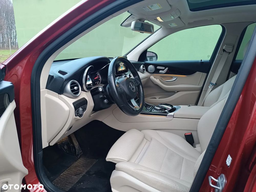 Mercedes-Benz GLC 300 4Matic 9G-TRONIC - 11