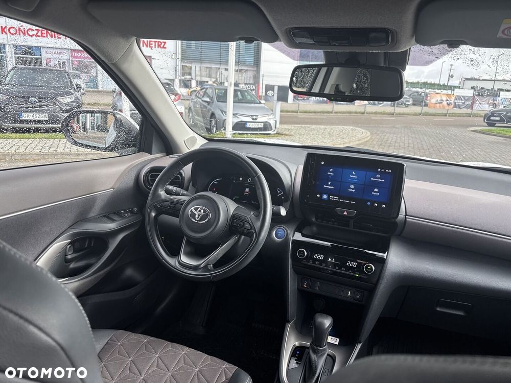 Toyota Yaris Cross - 18