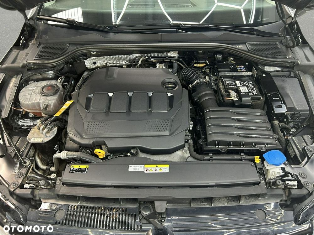 Volkswagen Golf - 25