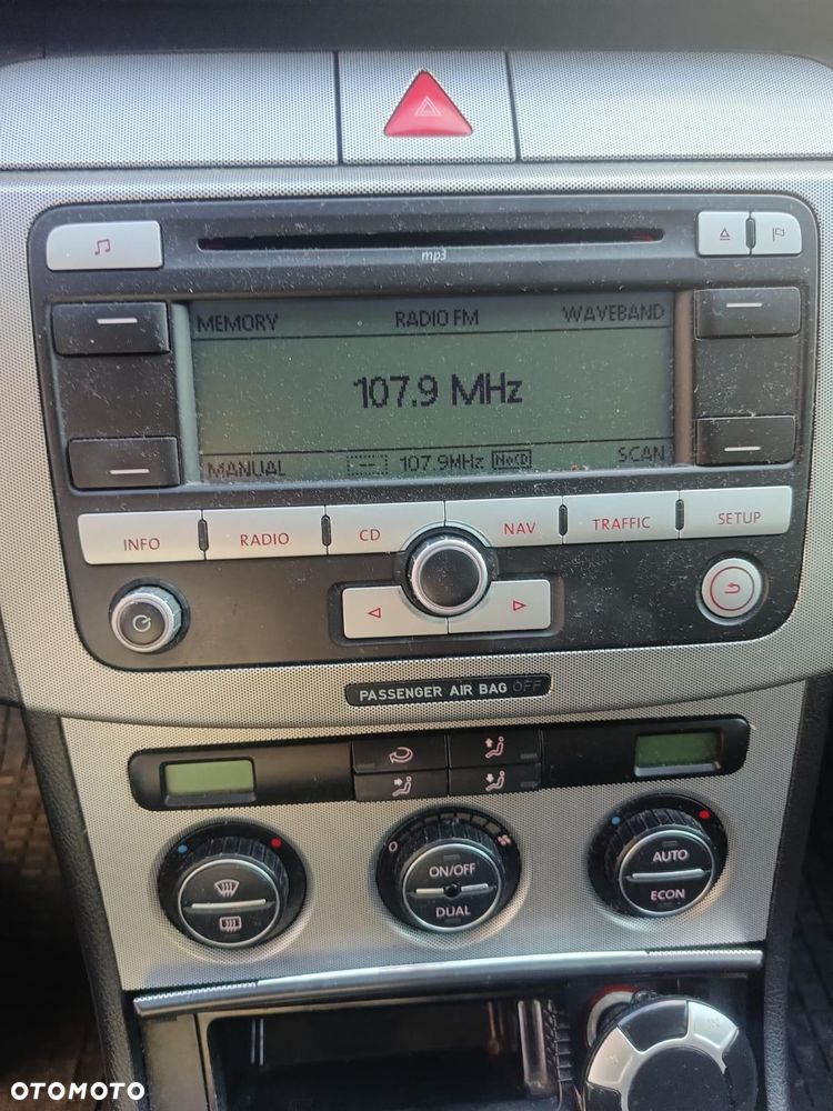 Volkswagen Passat 1.9 TDI Comfortline - 2
