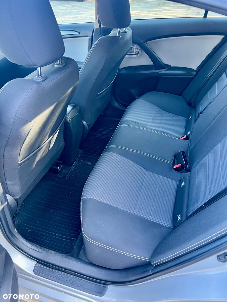 Toyota Avensis 2.0 Prestige MS - 13