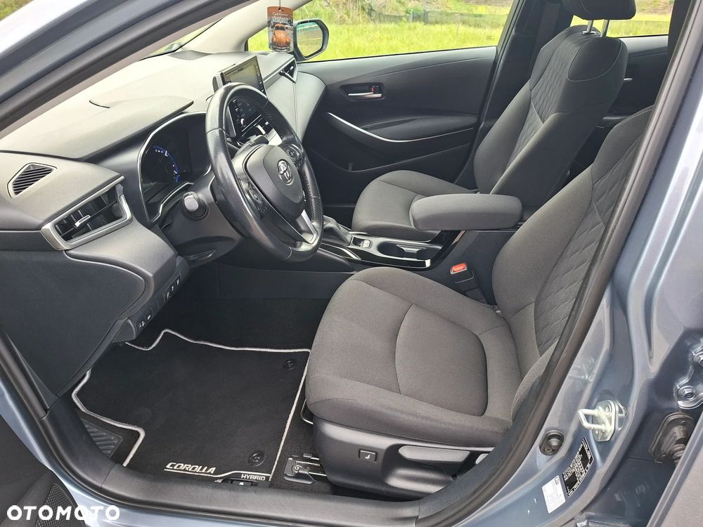 Toyota Corolla 1.8 Hybrid Comfort - 24