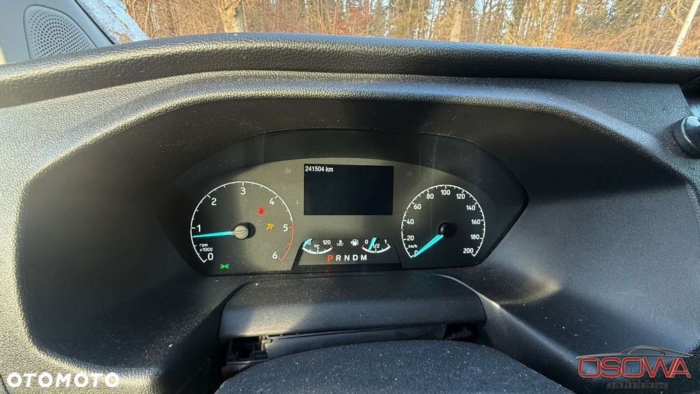 Ford Tourneo Custom - 27