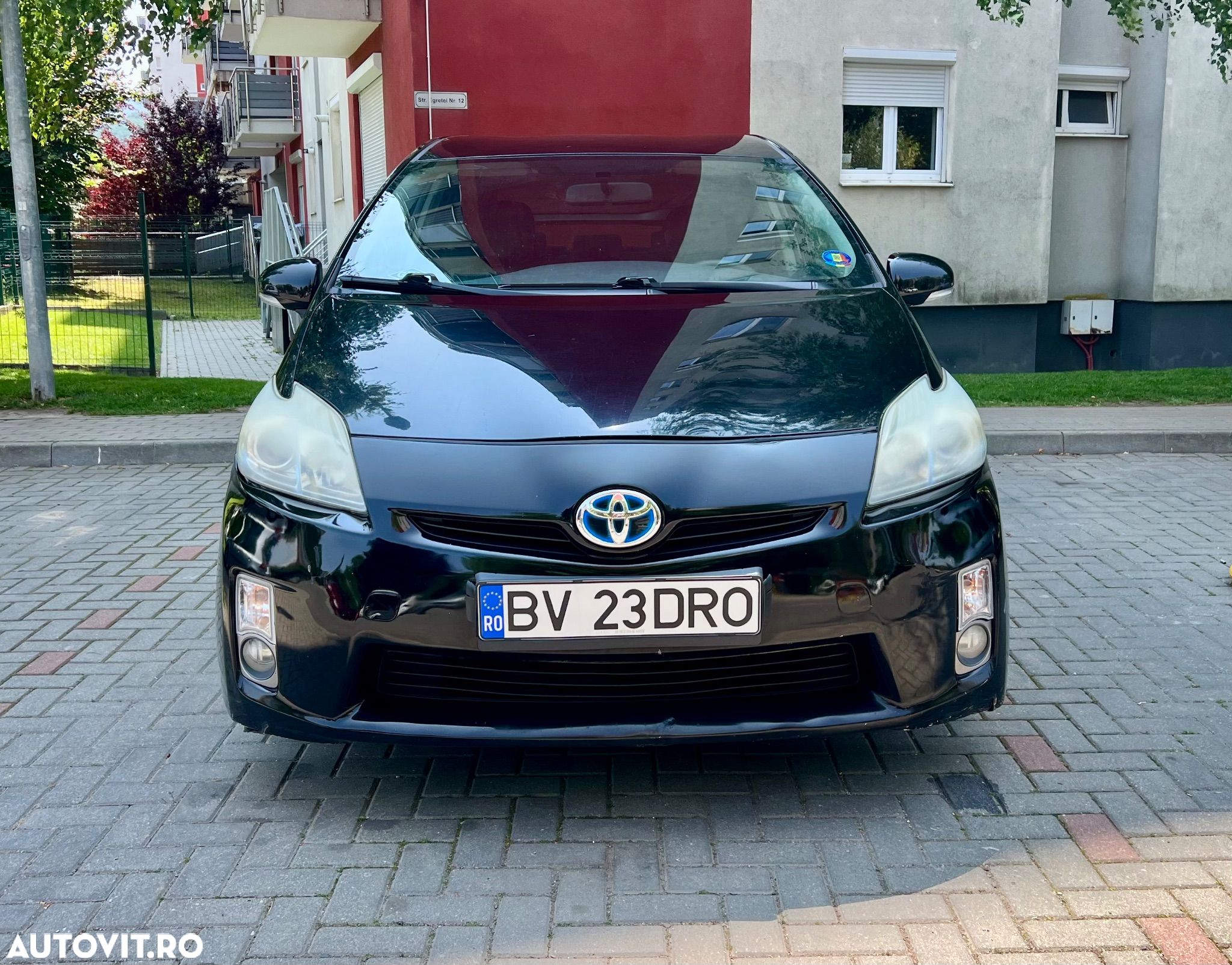 Toyota Prius (Hybrid) - 1