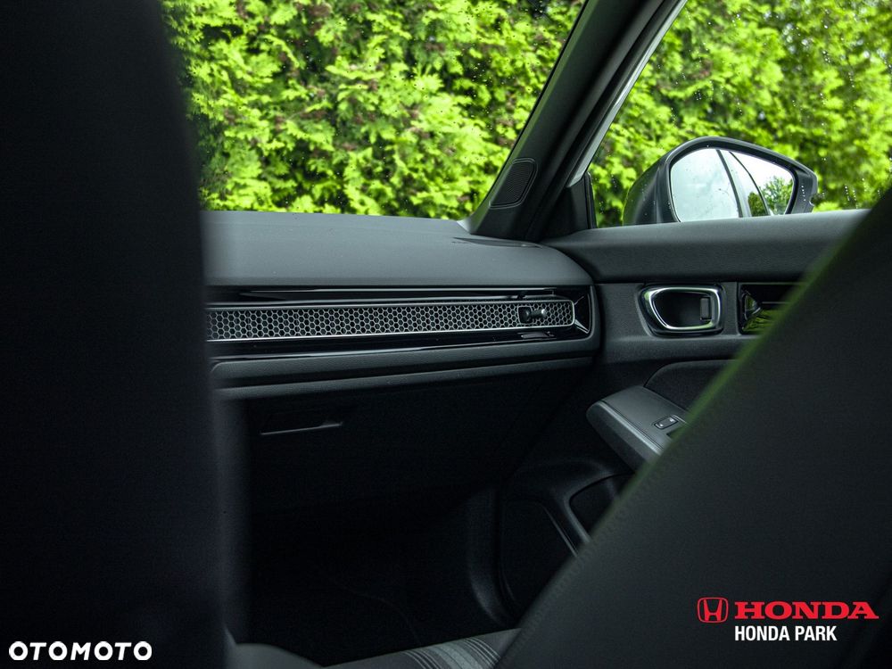 Honda Civic 2.0 i-MMD Sport CVT - 32