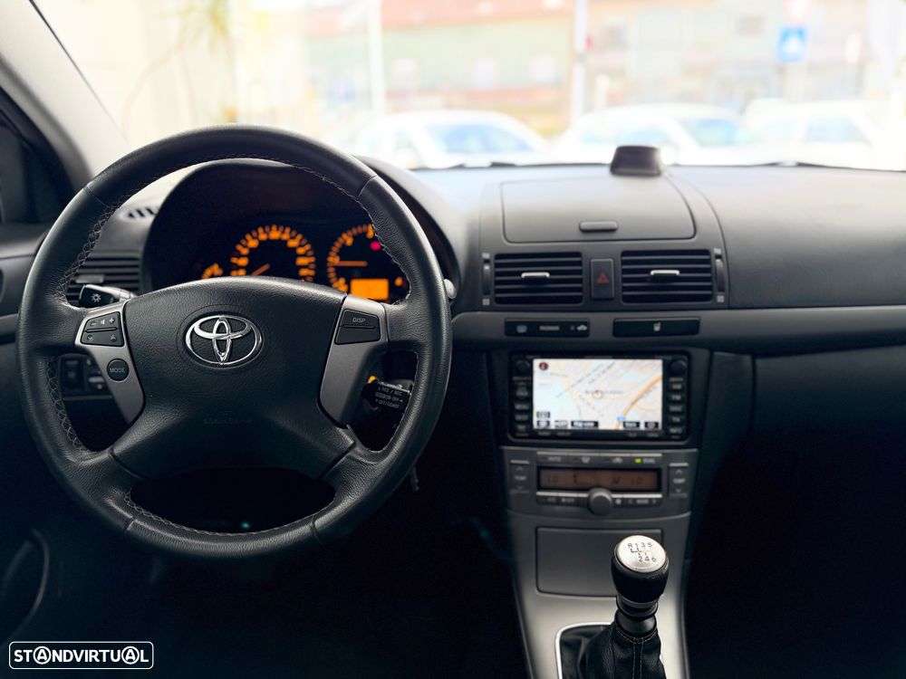 Toyota Avensis SW 2.2 D-CAT Sol+GPS - 11