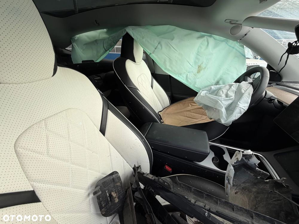 Tesla Model Y RWD - 9