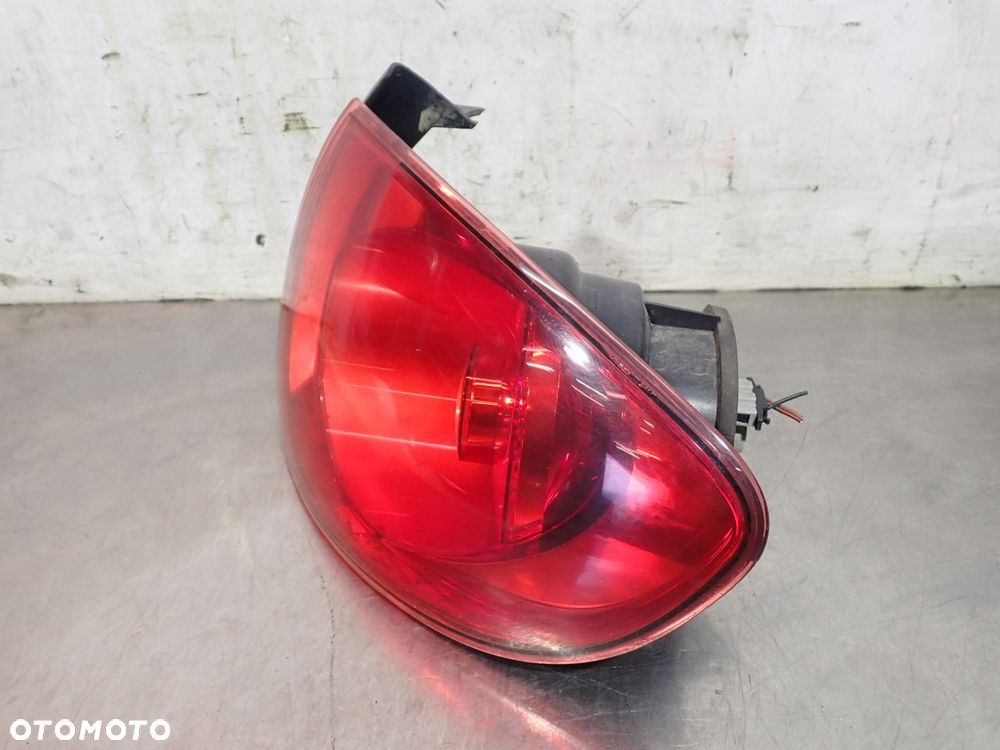 LAMPA LEWA TYLNA SEAT ALTEA 1.9 - 3