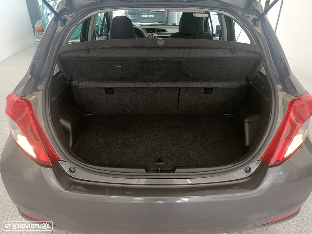 Toyota Yaris 1.4 D-4D High Pack+NAVI - 12
