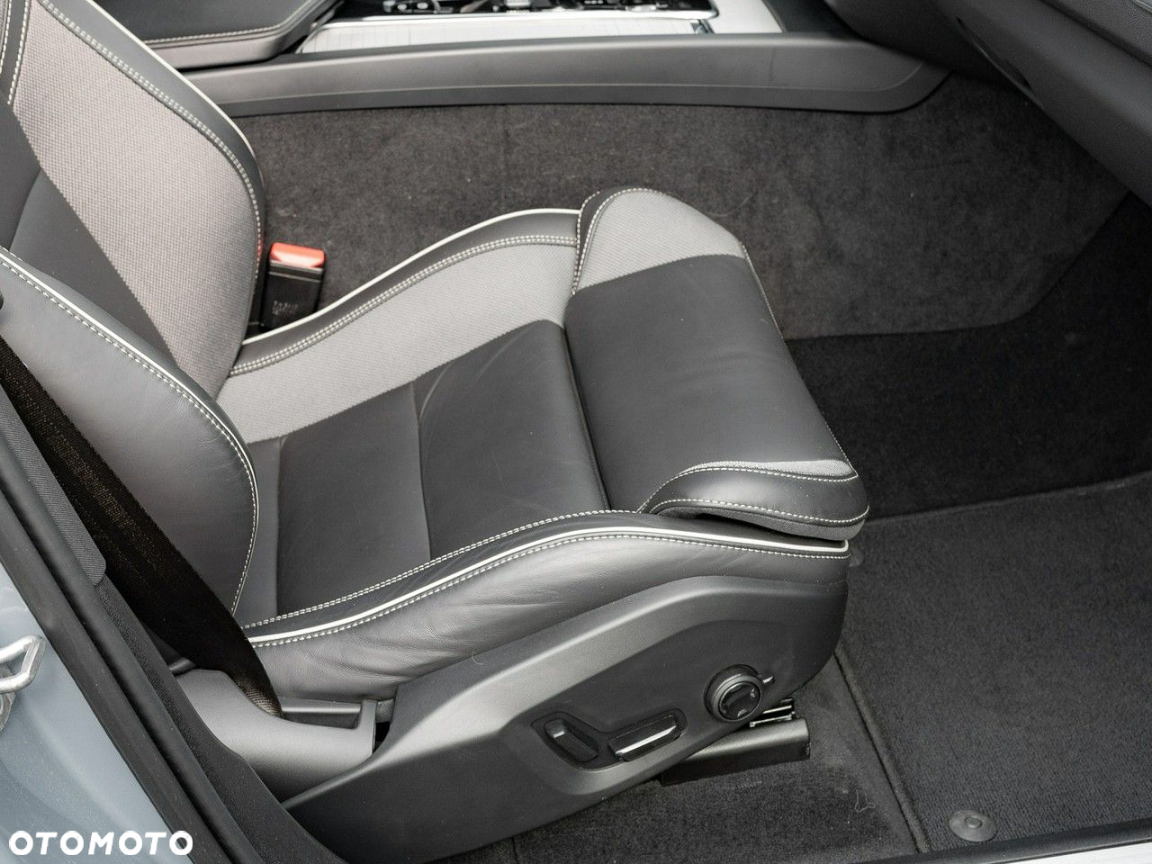 Volvo XC 60 - 32