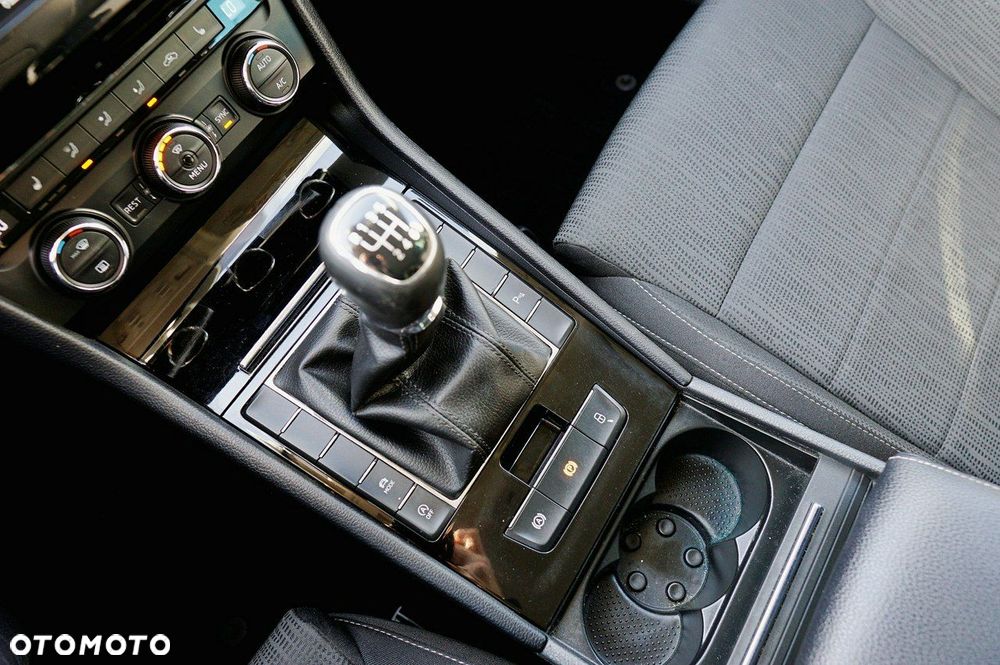 Skoda Superb 1.6 TDI Ambition - 20