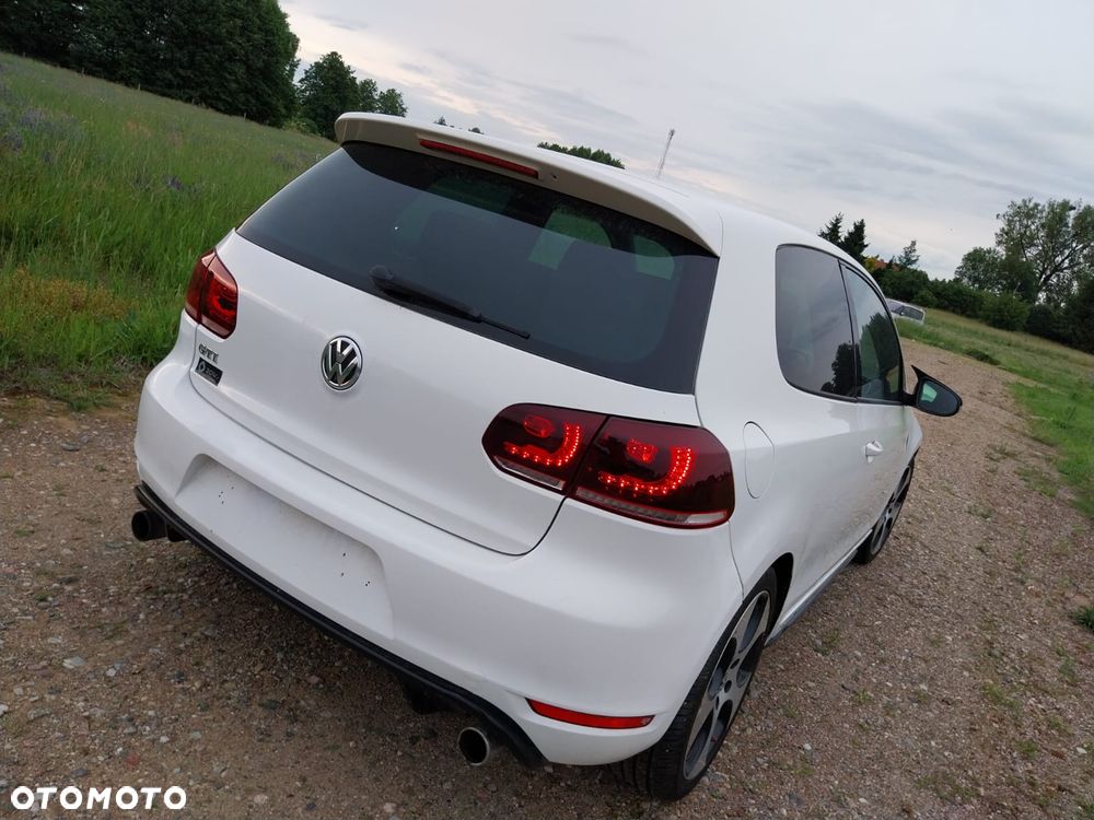 Volkswagen Golf 2.0 TSI GTI - 14