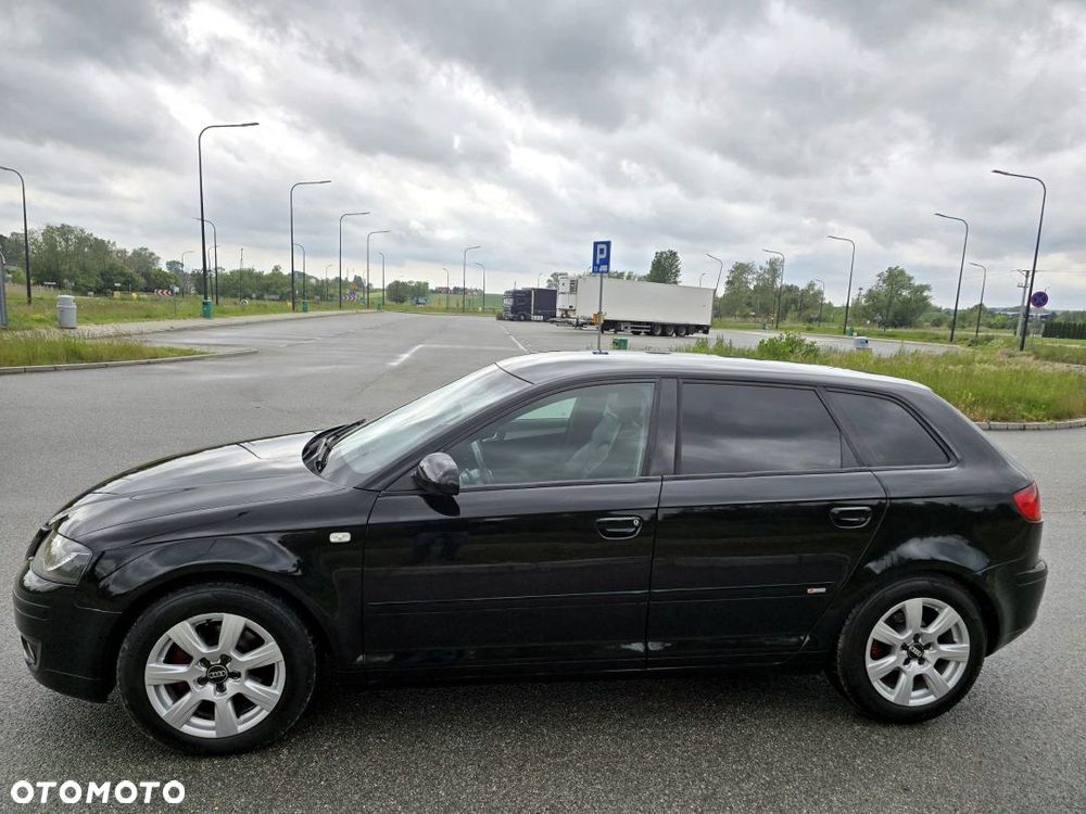 Audi A3 Sportback 2.0 TDI DPF S tronic S line Sportpaket (plus) - 8