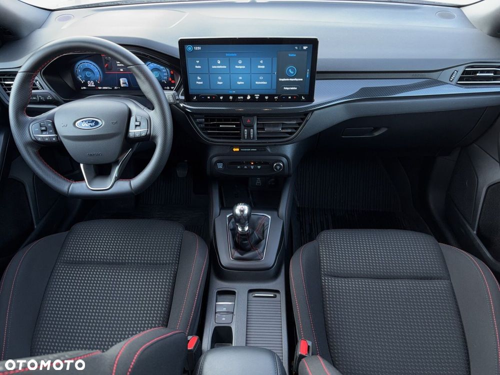 Ford Focus 1.0 EcoBoost ST-Line X - 11