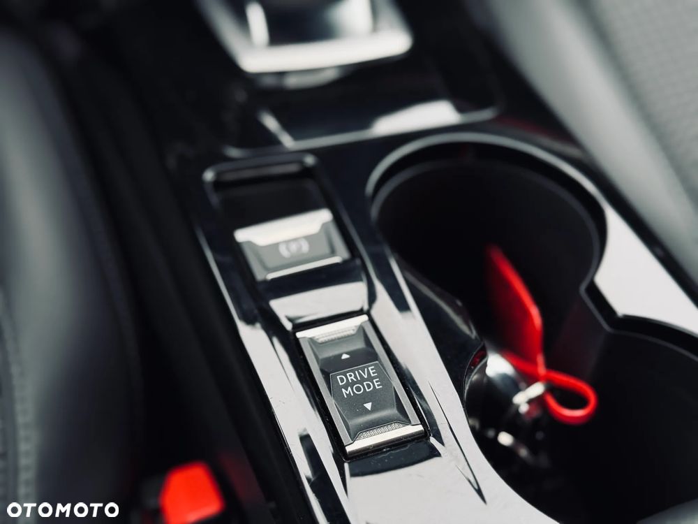 Peugeot 2008 1.5 BlueHDi GT Line S&S EAT8 - 27