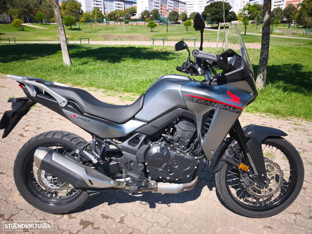 Honda Transalp 750 - 12