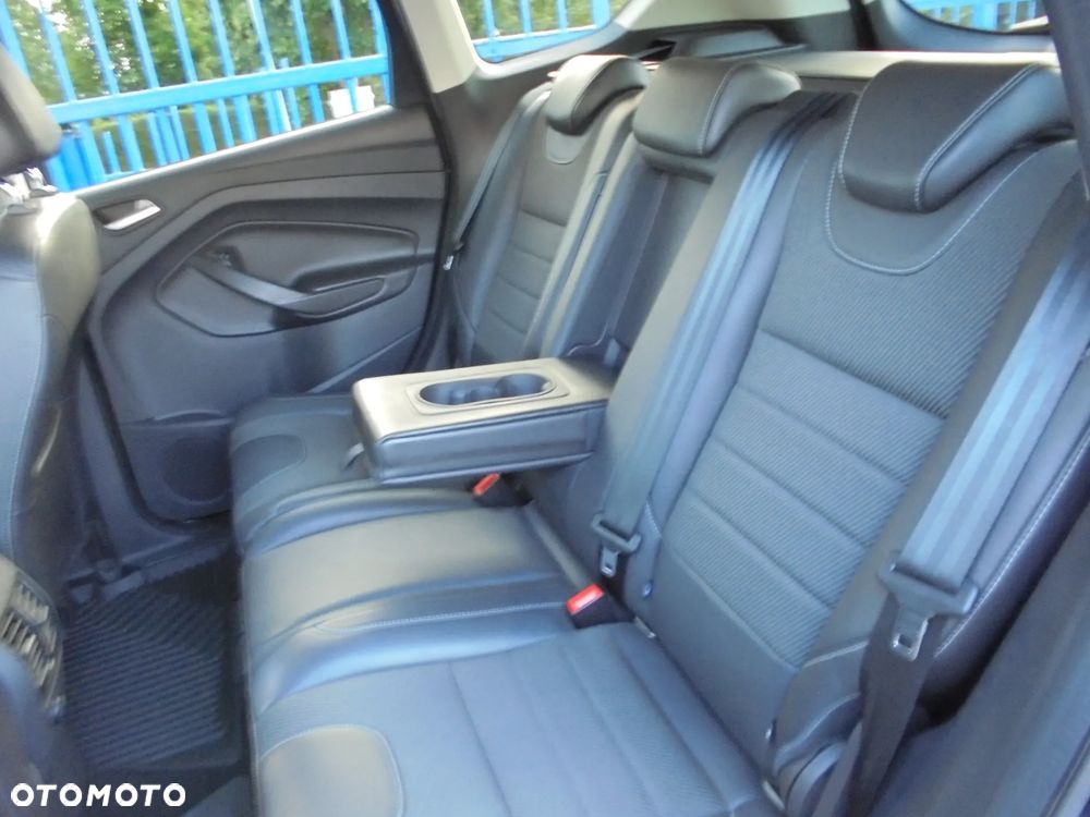 Ford Kuga 2.0 TDCi 4x2 Titanium - 13