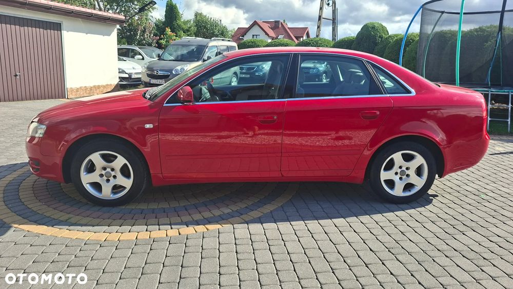 Audi A4 Limousine - 6