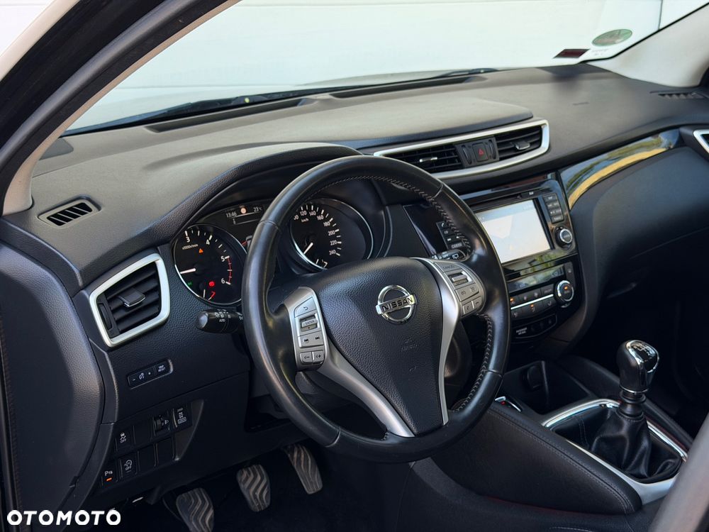 Nissan Qashqai 1.6 dCi 4 x 4 DPF tekna - 18