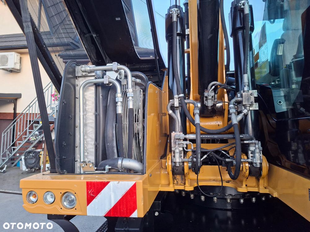 Caterpillar CAT M 318 F - 24