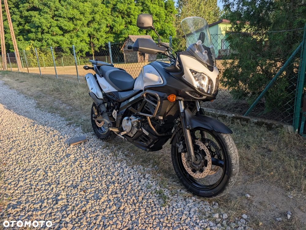 Suzuki V-STROM - 12