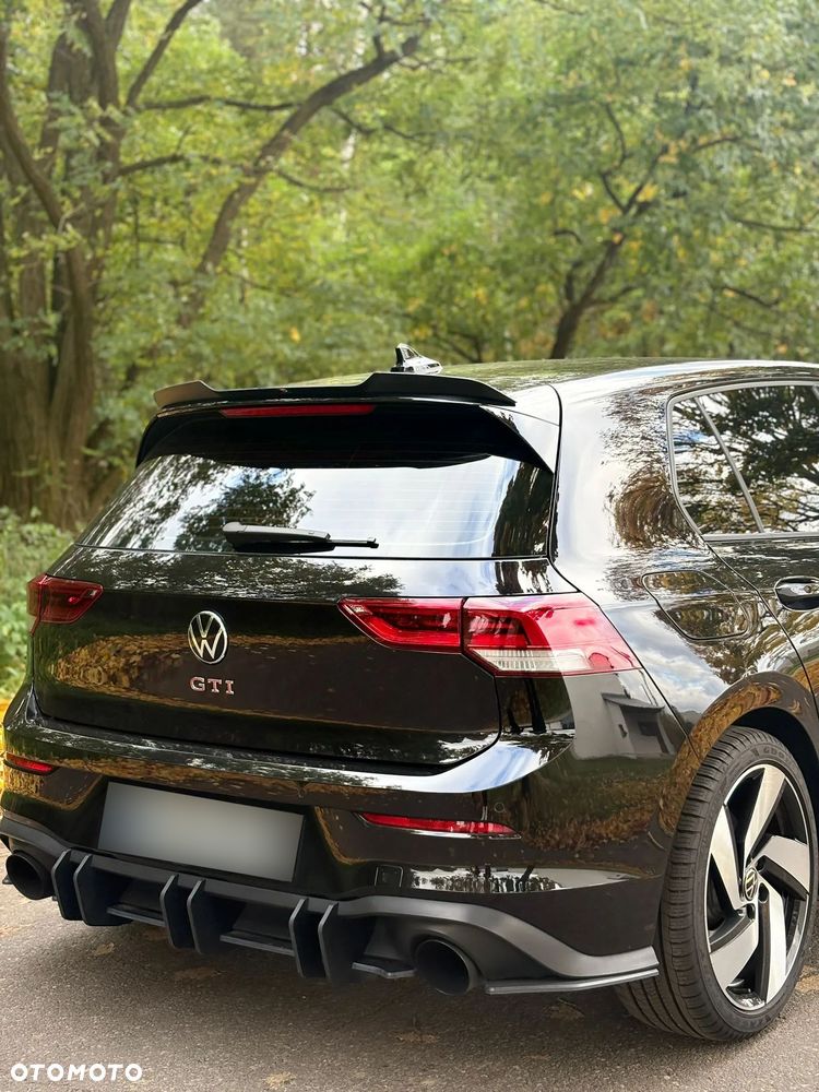 Volkswagen Golf - 11