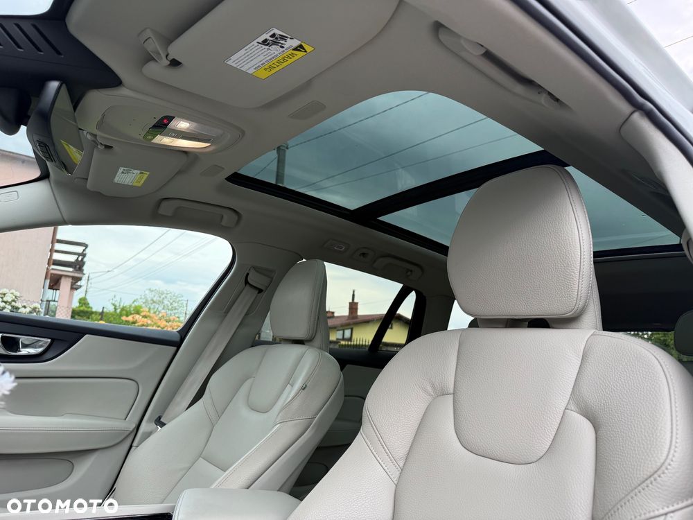 Volvo V60 B5 B AWD Plus Dark - 26