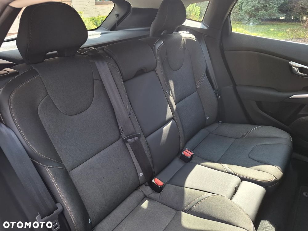 Volvo V40 Cross Country D3 Summum - 23