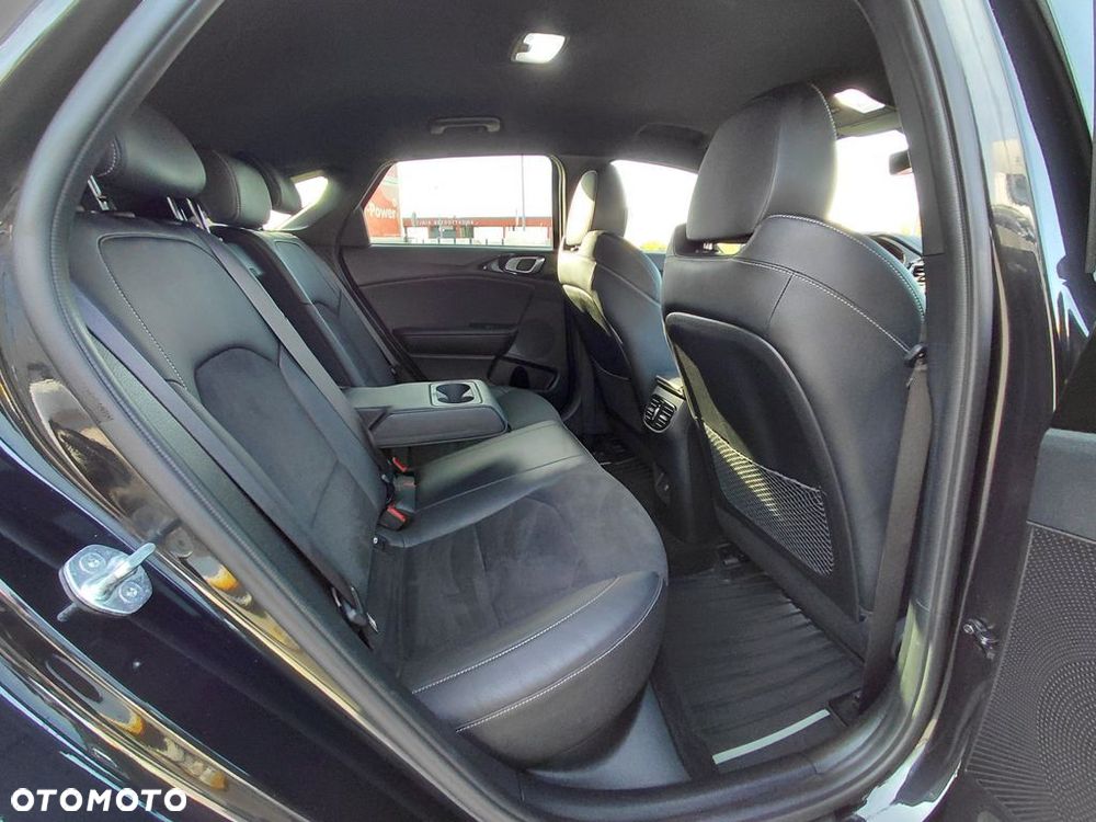 Kia ProCeed 1.5 T-GDI GT Line - 24