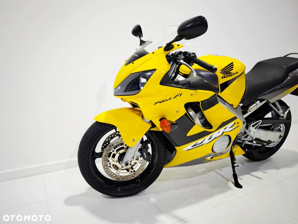 Honda CBR - 12