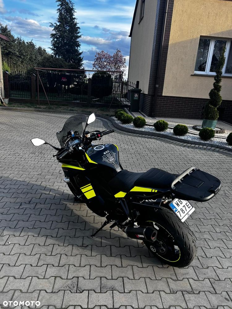Kawasaki Ninja 1000 SX - 13