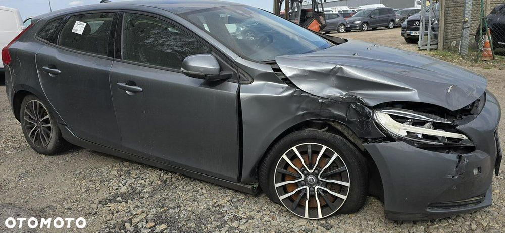 Volvo V40 - 6