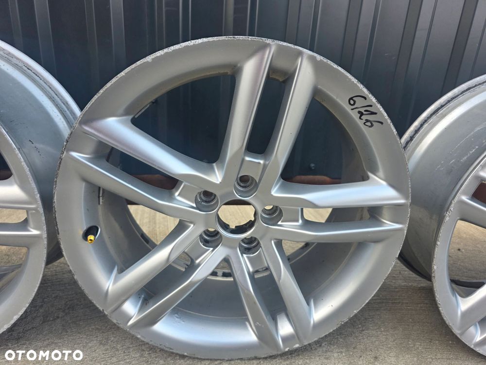 FELGA FELGI VW SKODA SEAT AUDI A1 8X 5X100 7.5J R17 ET36 8X06010256K 6/26 - 4