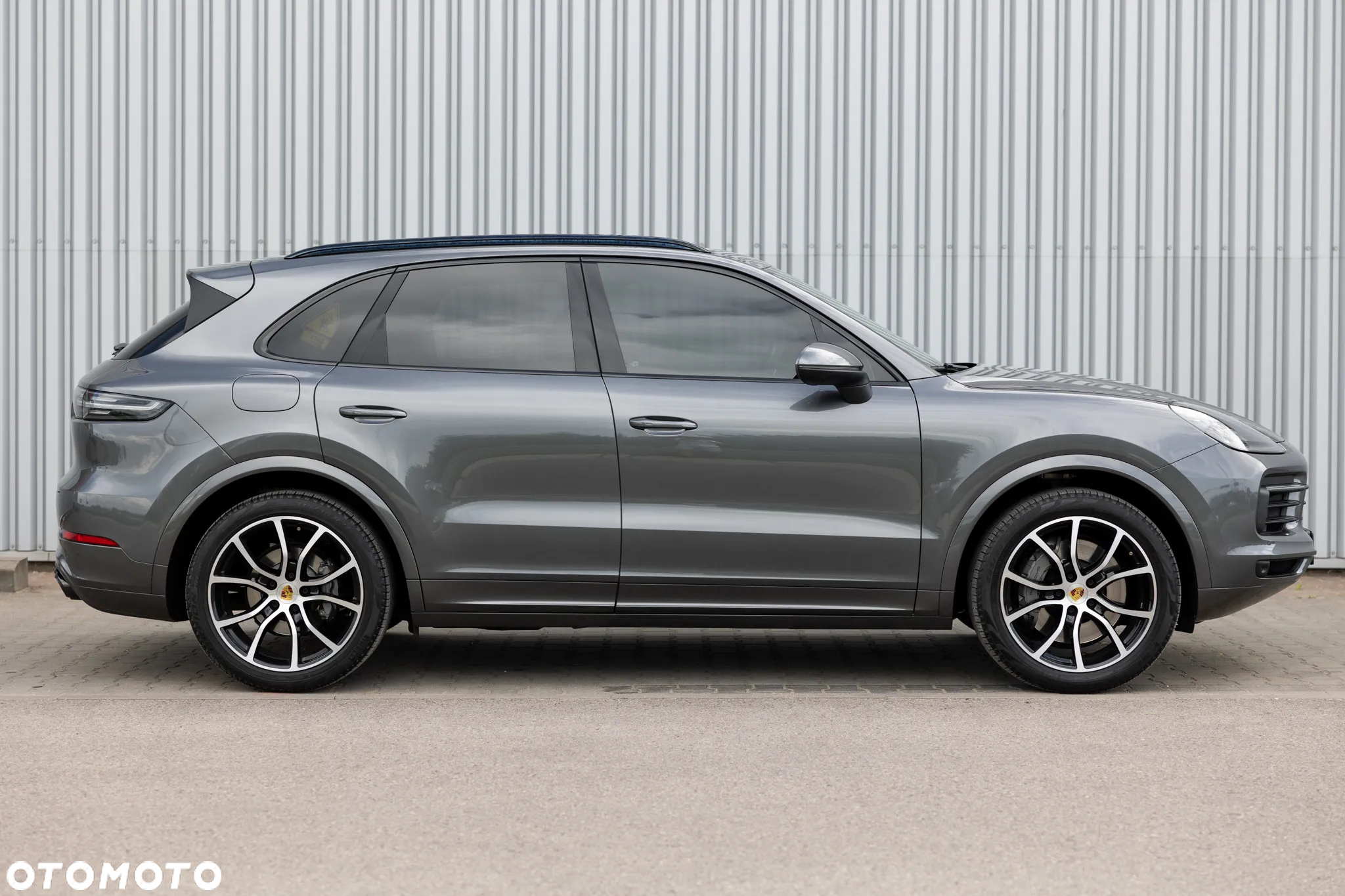 Porsche Cayenne - 4