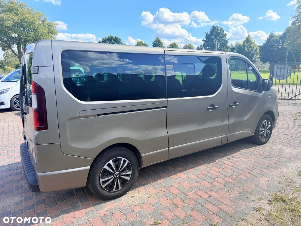 Opel Vivaro - 1
