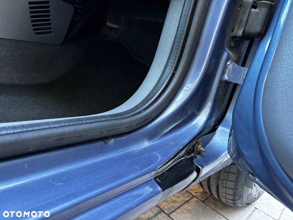 Renault Clio 1.4i RT 16V - 28