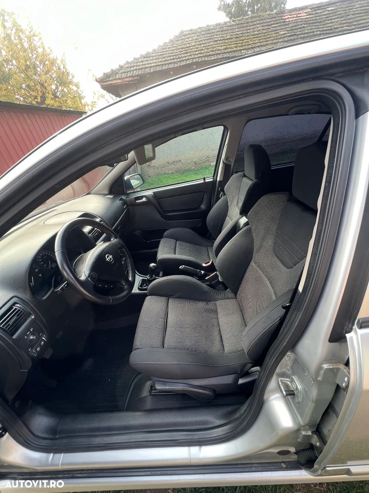 Opel Astra - 25