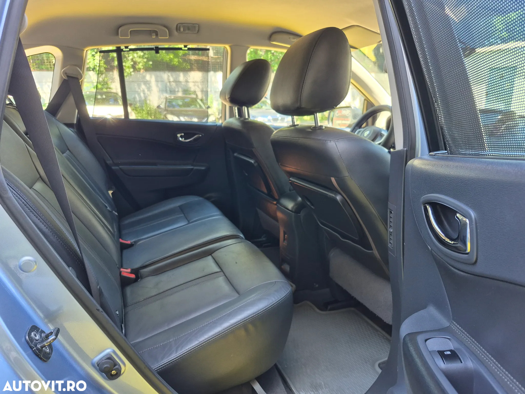 Renault Koleos 2.0 dCI 4X4 Privilege Aut - 11