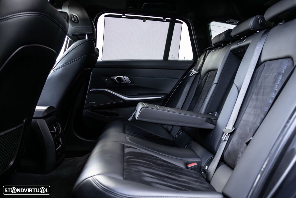 BMW 330 e Pack M Auto - 32